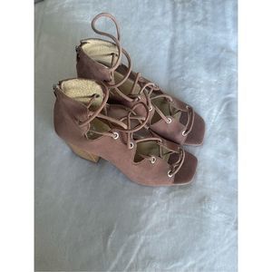 Brand new pink Vince Camuto Heels